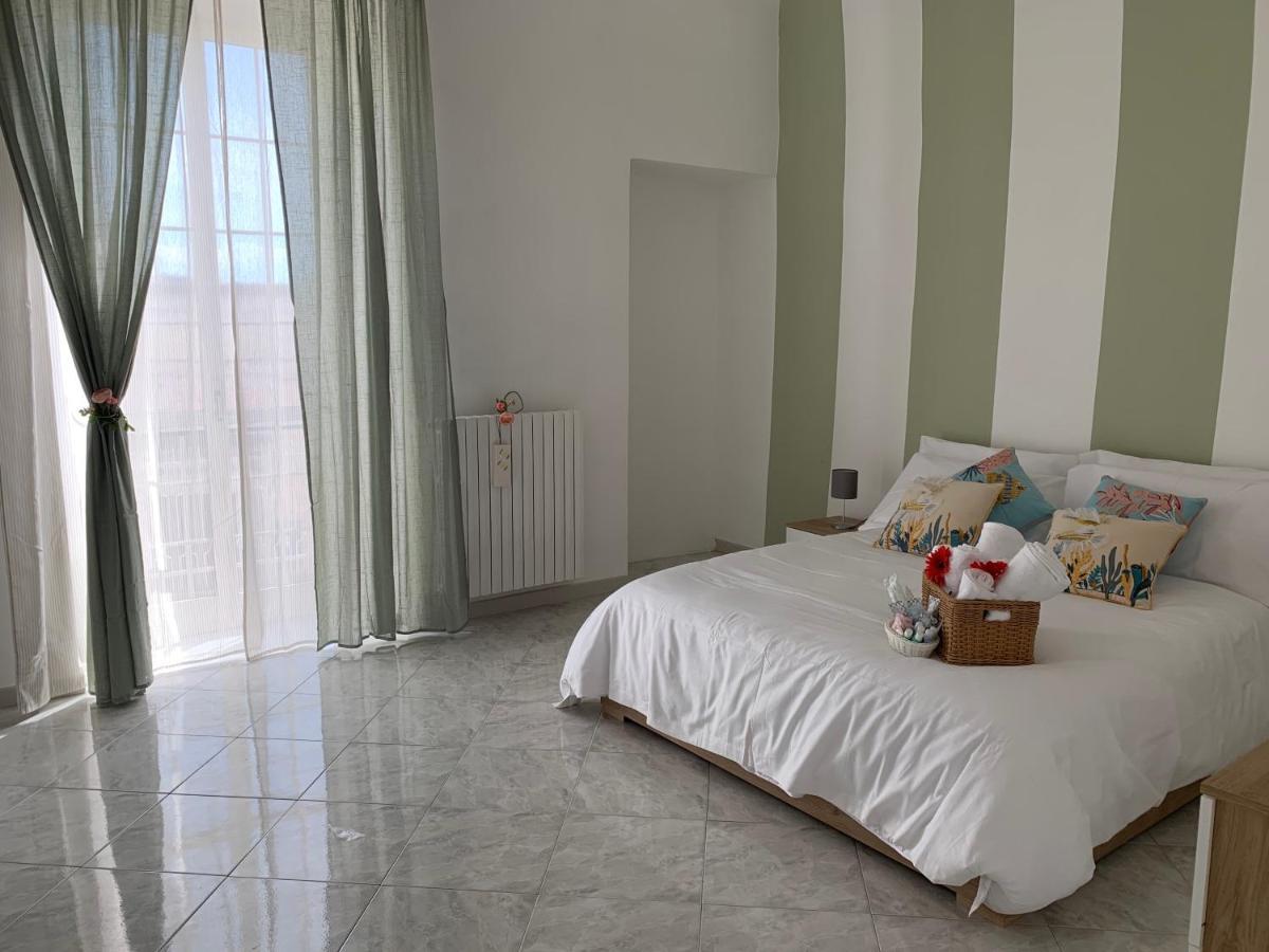 Camera - Torre Dell'Orologio Canosa di Puglia Eksteriør bilde
